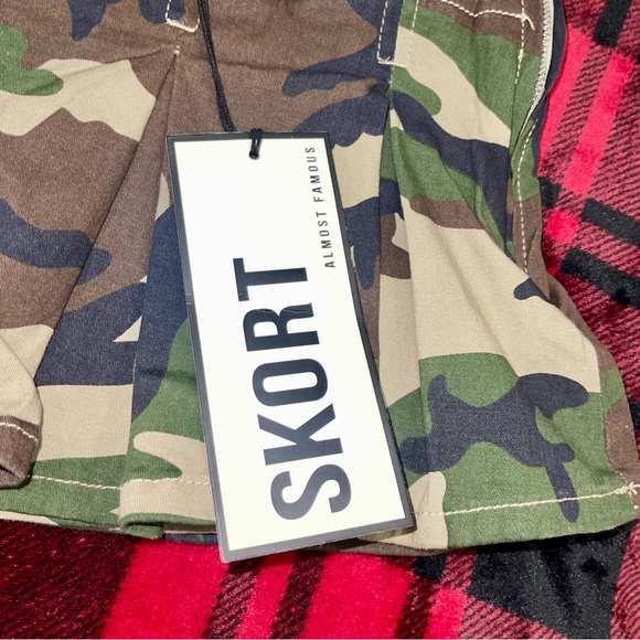 Camo Pleated Mini Skort - Picture 8 of 13